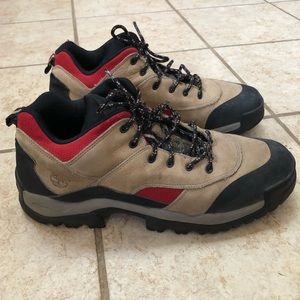 Timberland lace up low boot • Men's size 13 • genuine leather and handmade upper